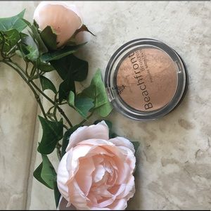 Younique beachfront bronzer